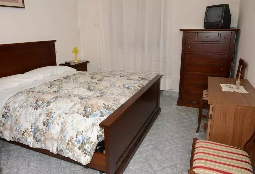 ホテル Albergo Ristorante Turismo