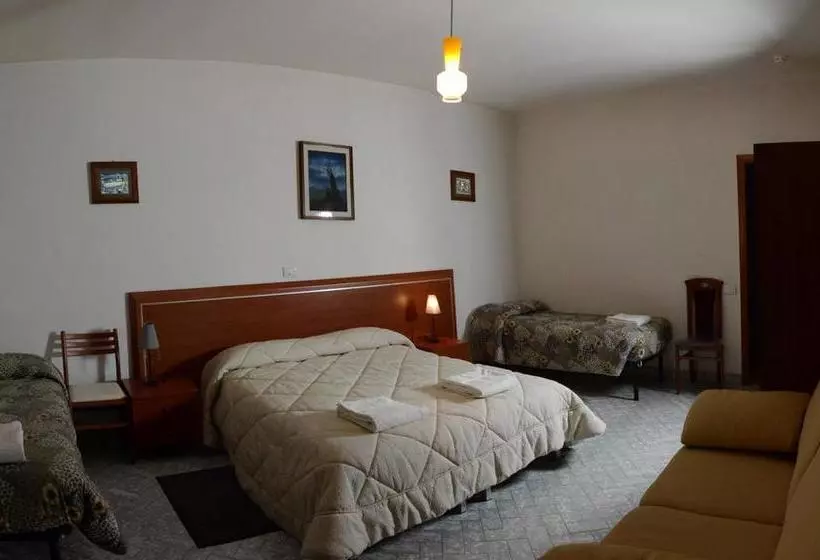 ホテル Albergo Ristorante Turismo