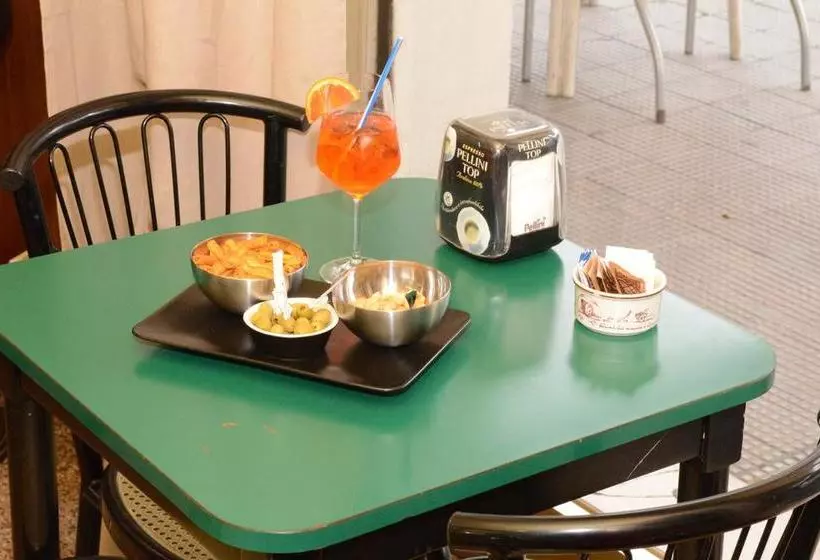 ホテル Albergo Ristorante Turismo