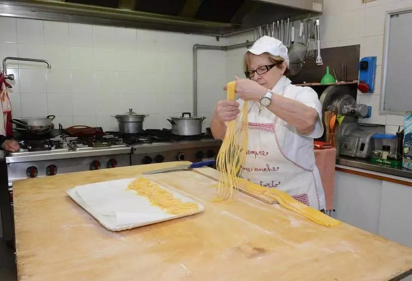 ホテル Albergo Ristorante Turismo