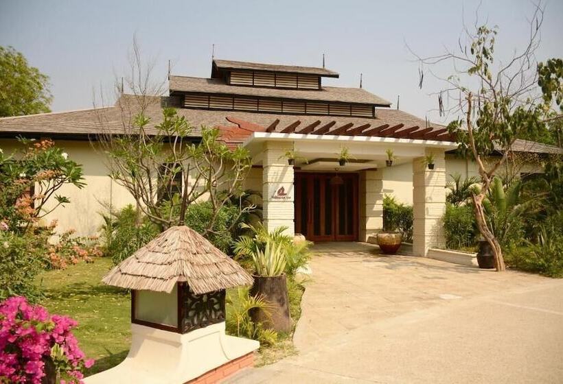 هتل Amata Garden Resort Bagan