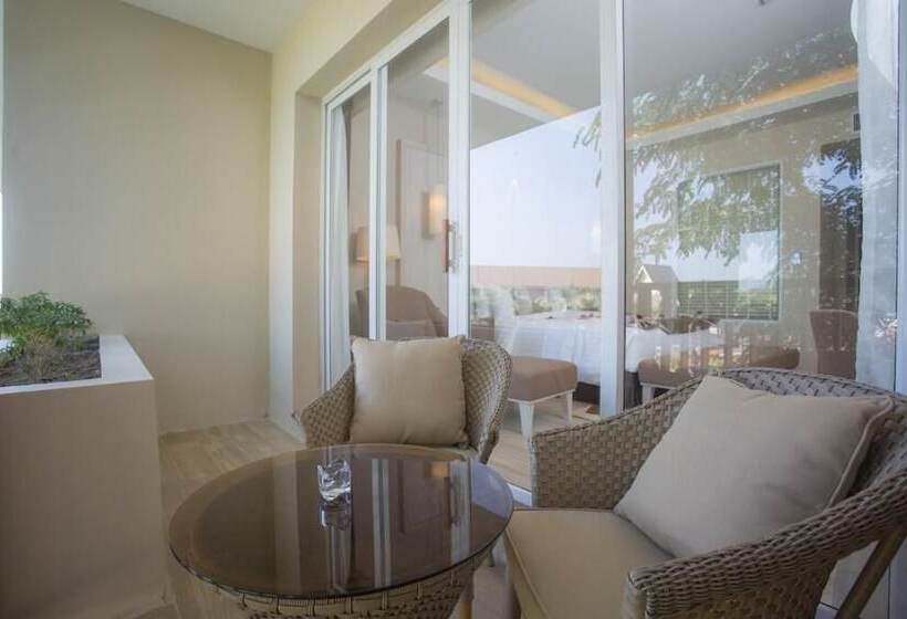 هتل Amata Garden Resort Bagan