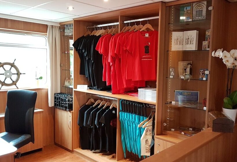 فندق Kabinenschiff Junker Jörg