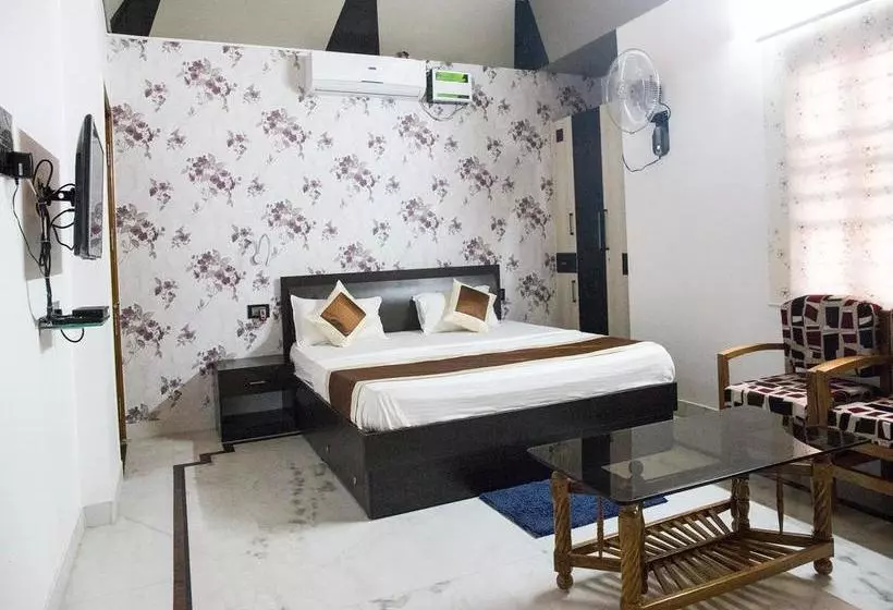 ホテル Oyo Rooms Kiit Big Bazaar