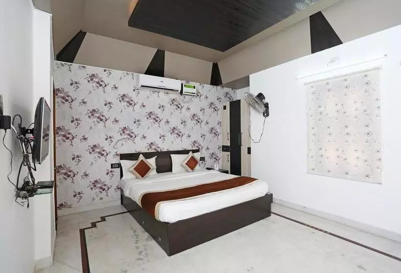 ホテル Oyo Rooms Kiit Big Bazaar
