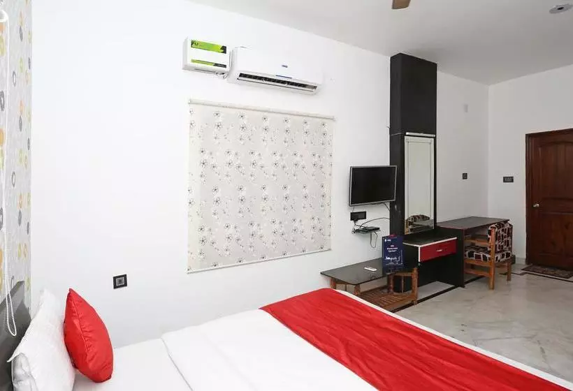 ホテル Oyo Rooms Kiit Big Bazaar