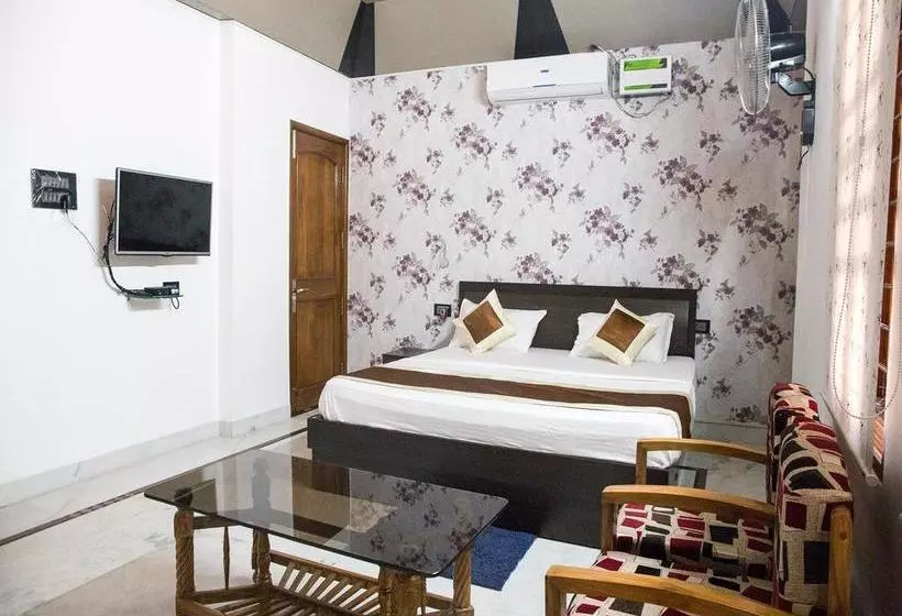 ホテル Oyo Rooms Kiit Big Bazaar