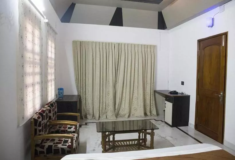 ホテル Oyo Rooms Kiit Big Bazaar