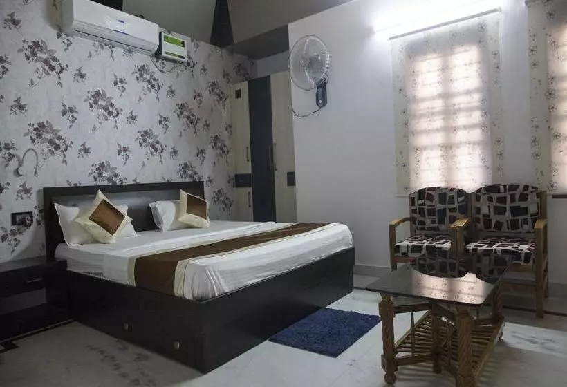 ホテル Oyo Rooms Kiit Big Bazaar