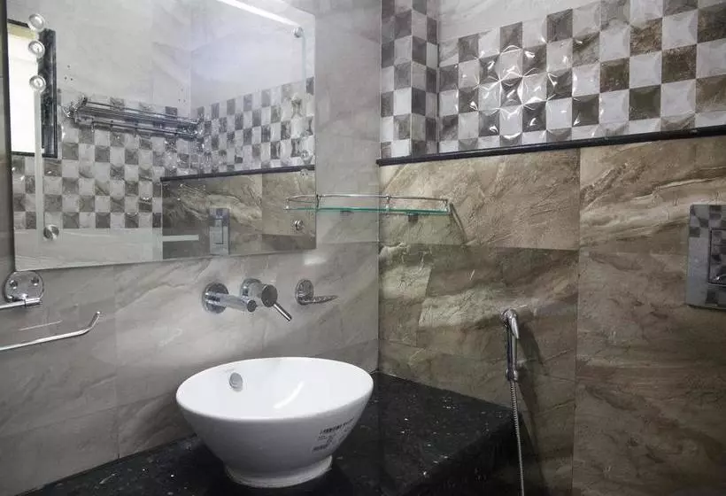 ホテル Oyo Rooms Kiit Big Bazaar