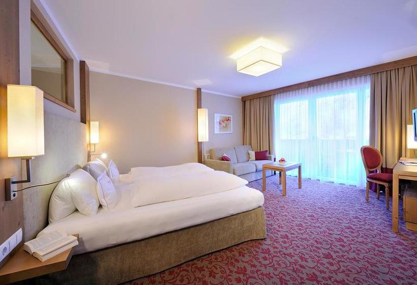 ホテル Vierjahreszeiten