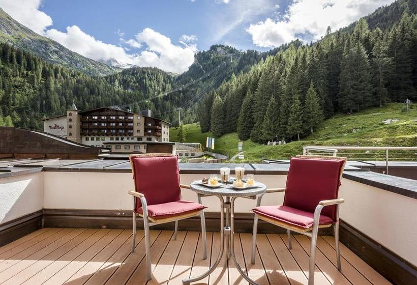 ホテル Vierjahreszeiten