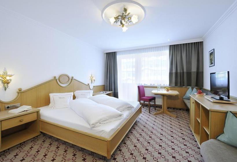 ホテル Vierjahreszeiten