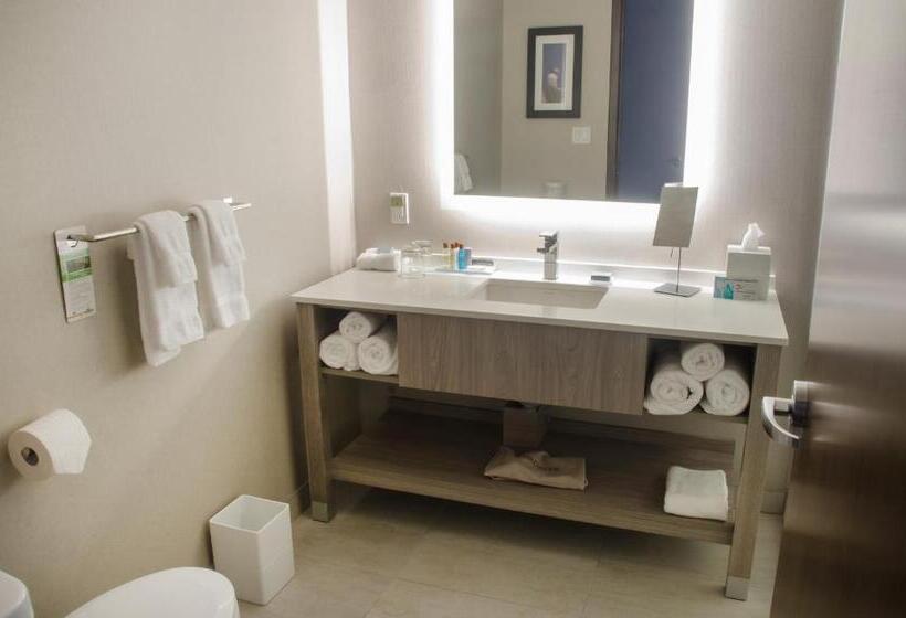 هتل Wingate By Wyndham Dieppe Moncton