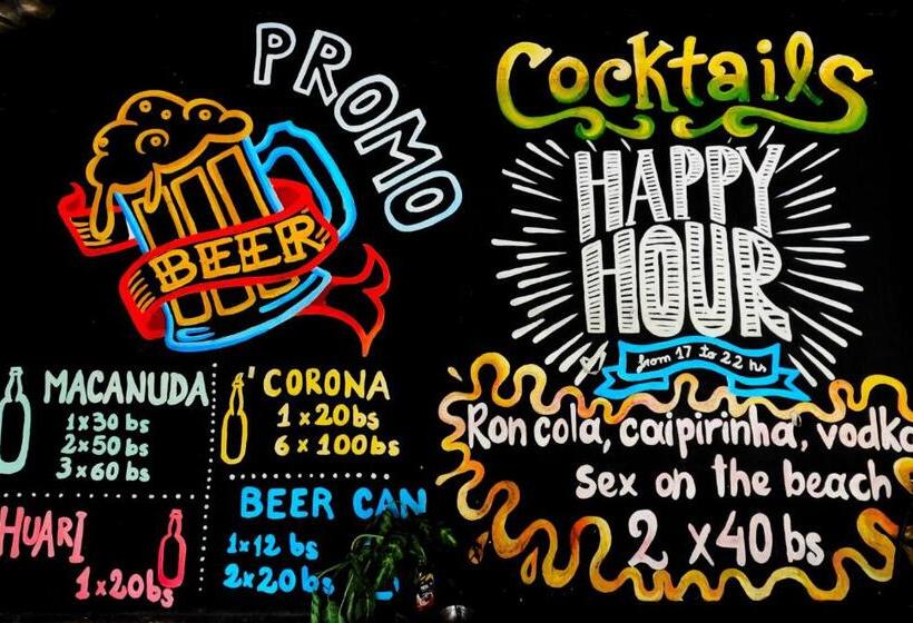 Lobo Hostel   Rurrenabaque