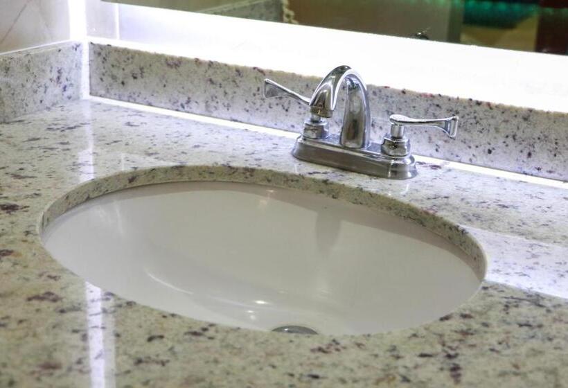 فندق على الطريق Autohotel Ilussion