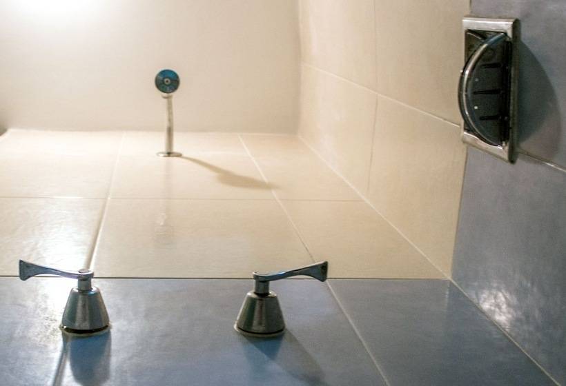 فندق على الطريق Autohotel Ilussion