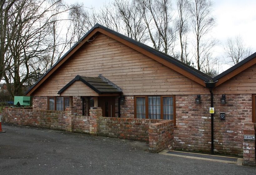 汽车旅馆  Charnock Farm