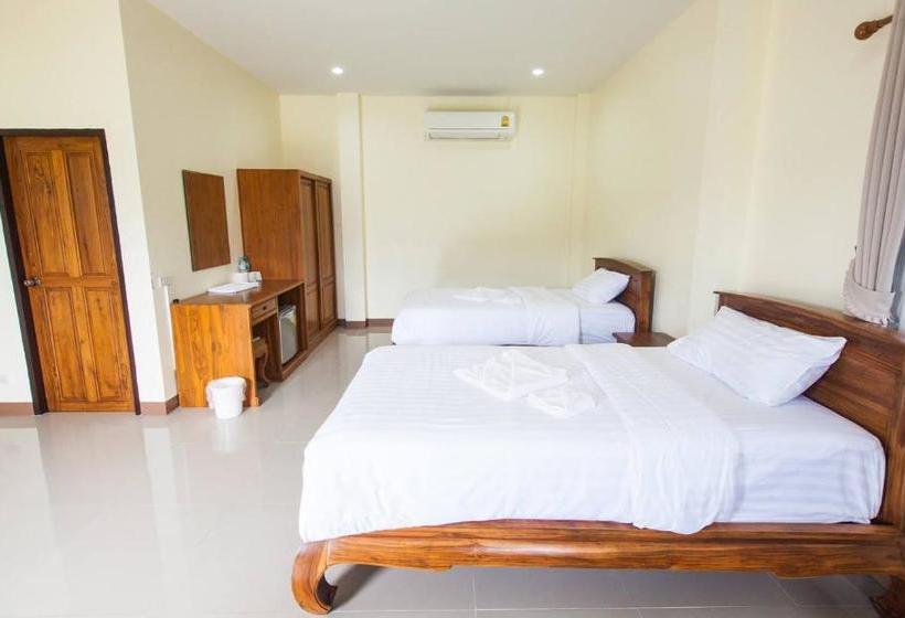 אתר נופש Mae Faek Villas