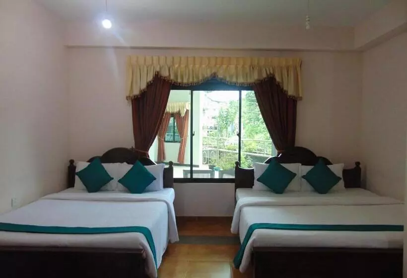 ホテル Sri Krishna Bhavan