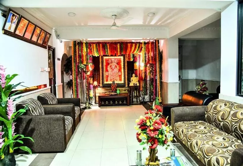 ホテル Sri Krishna Bhavan