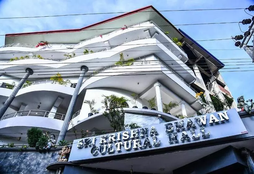 ホテル Sri Krishna Bhavan