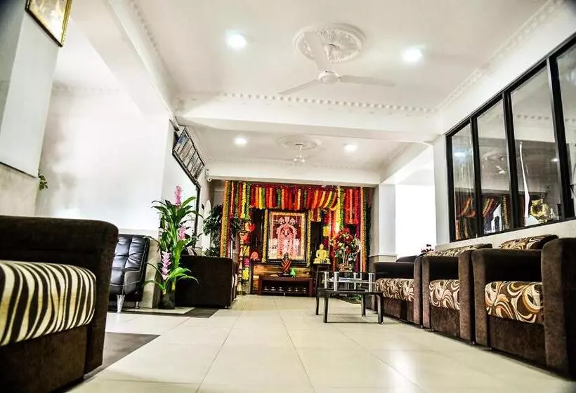 ホテル Sri Krishna Bhavan