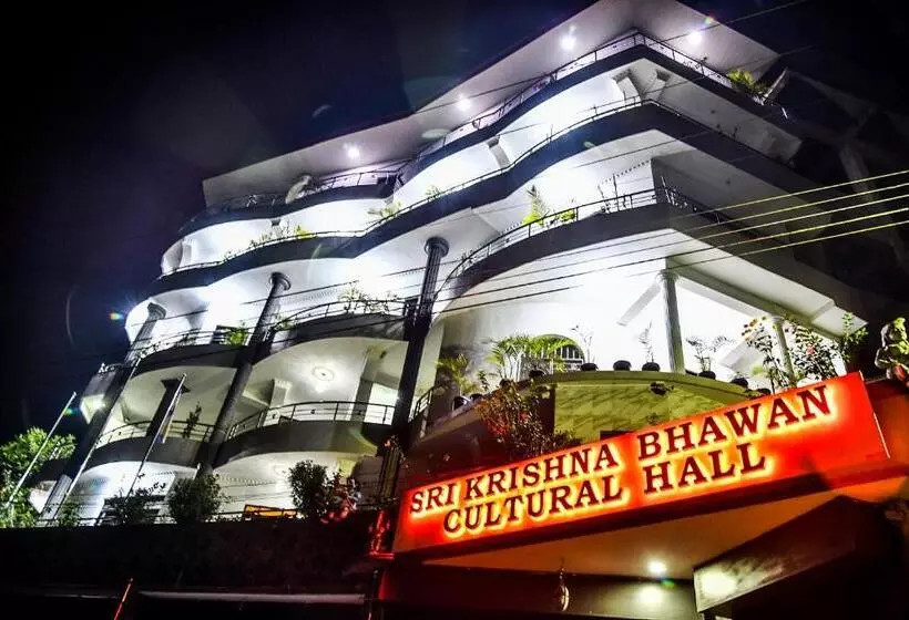 ホテル Sri Krishna Bhavan