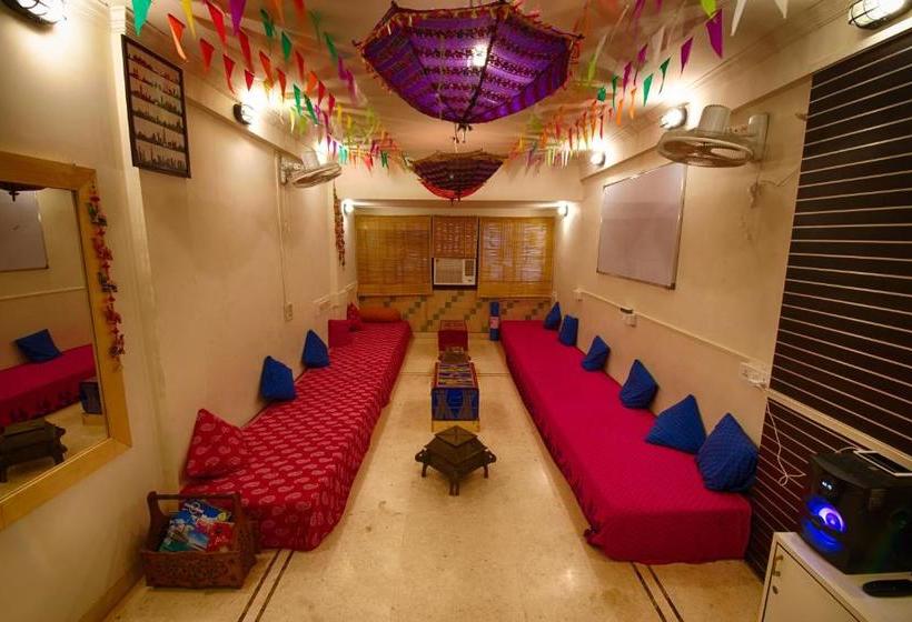 Basti  A Backpackers Hostel