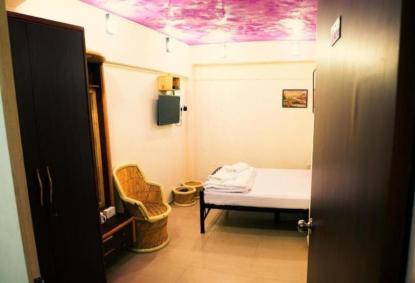 Basti  A Backpackers Hostel