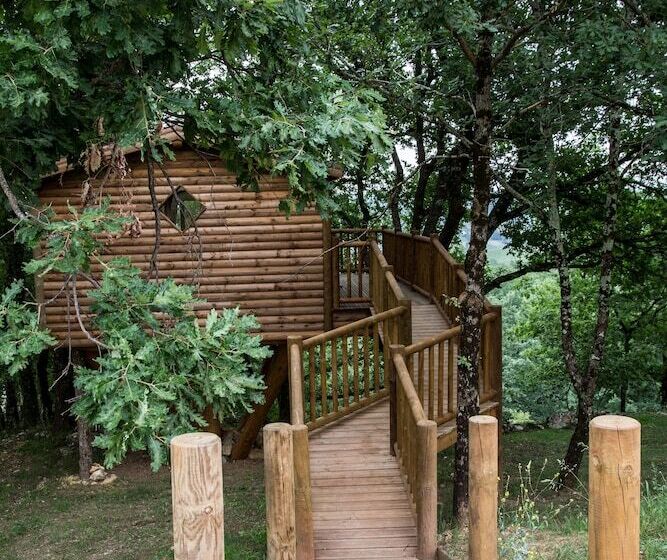 ベッドアンドブレックファースト Cabane   Loges De Carlat