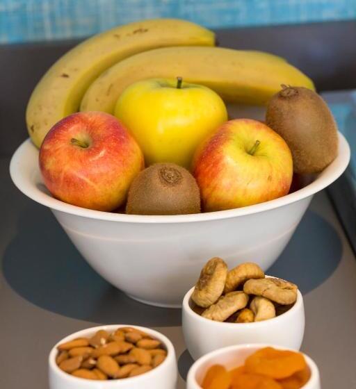 ホテル Logis Hôtel Les Pins   Opéralia