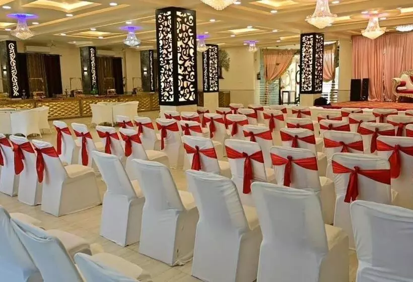 ホテル Shiv Palace