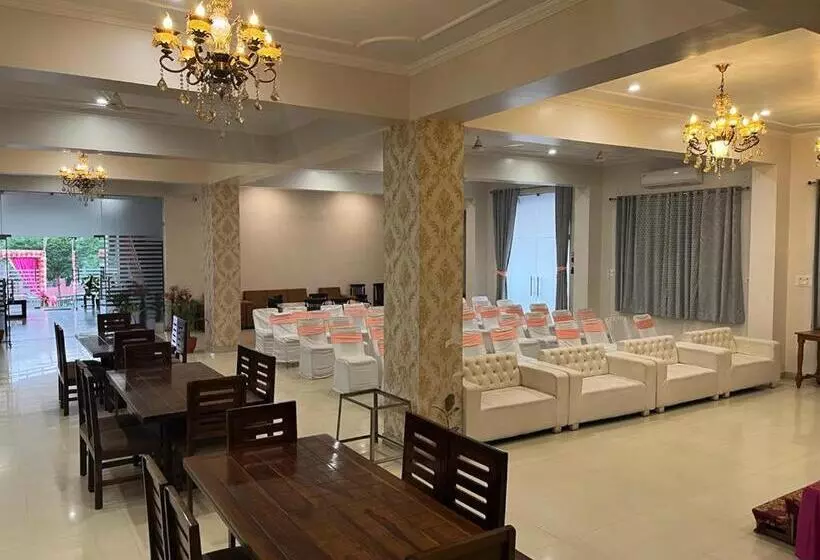 ホテル Shiv Palace