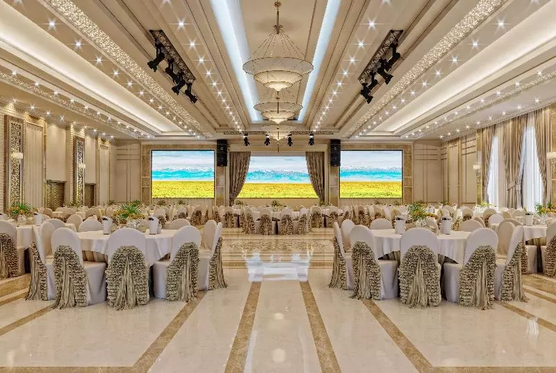 هتل Wyndham Garden Astana