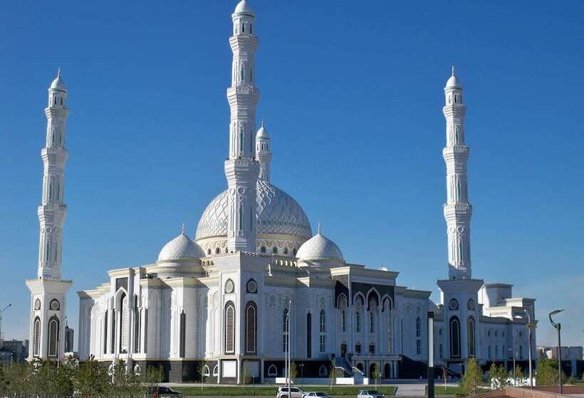 Hotel Wyndham Garden Astana