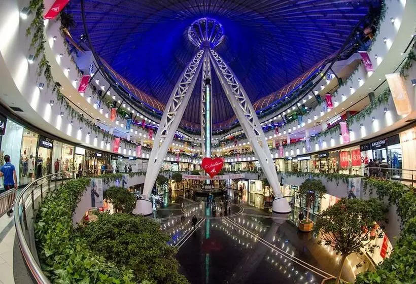 هتل Wyndham Garden Astana