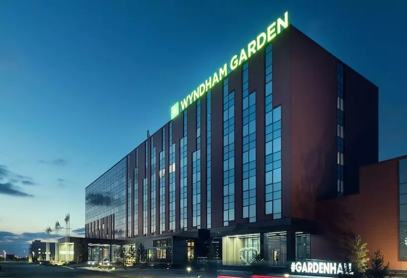 هتل Wyndham Garden Astana