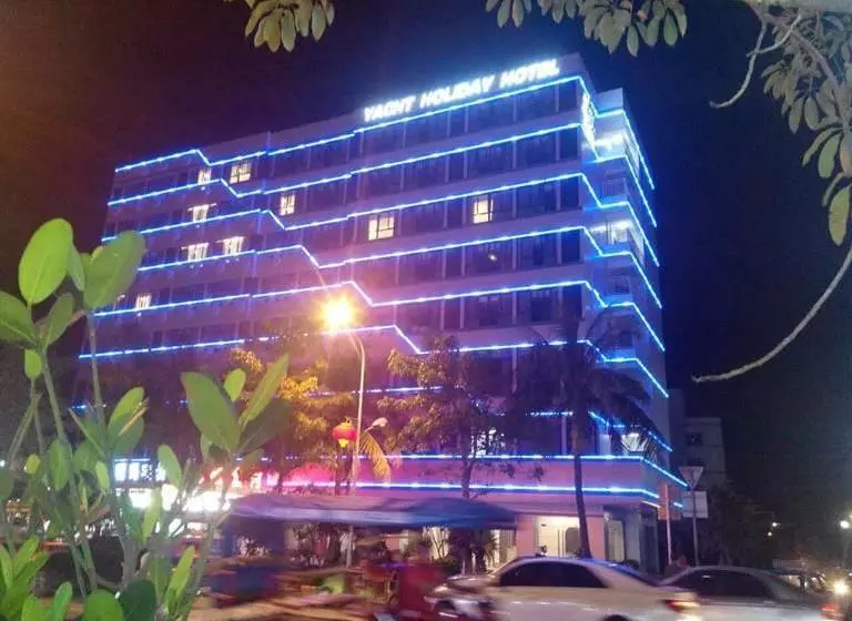 هتل Yangjiang Yacht Holiday