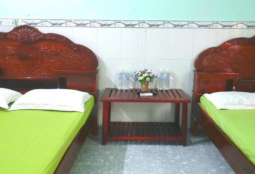 Thuy Hang Motel
