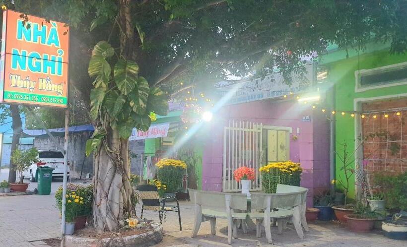 Thuy Hang Motel