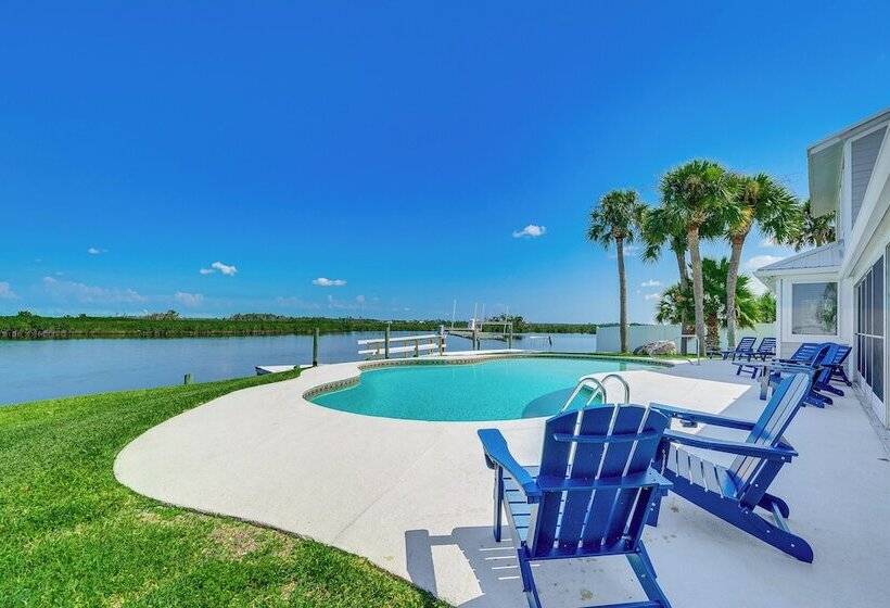 Boat Dock & Pool: Bayfront Crystal River Home