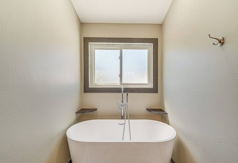 Boat Dock & Pool: Bayfront Crystal River Home