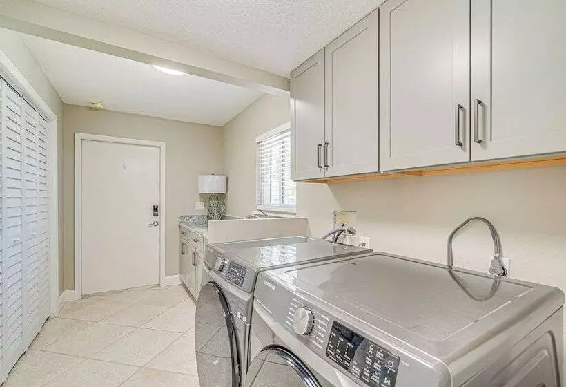 Boat Dock & Pool: Bayfront Crystal River Home