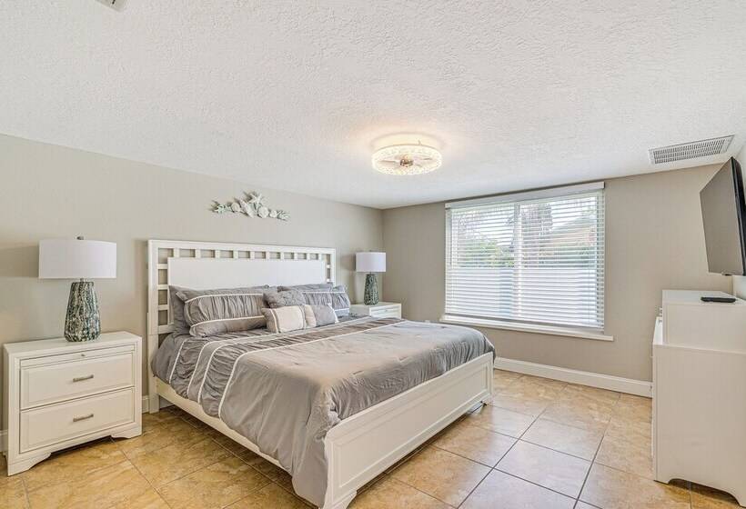 Boat Dock & Pool: Bayfront Crystal River Home