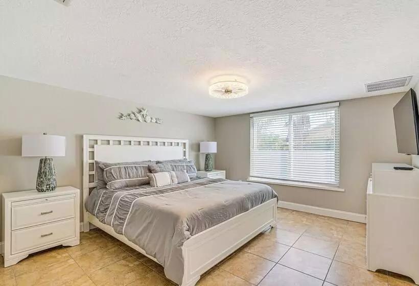 Boat Dock & Pool: Bayfront Crystal River Home