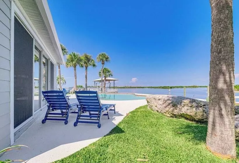 Boat Dock & Pool: Bayfront Crystal River Home