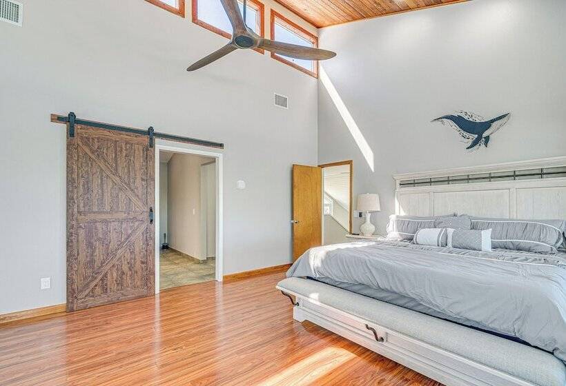 Boat Dock & Pool: Bayfront Crystal River Home