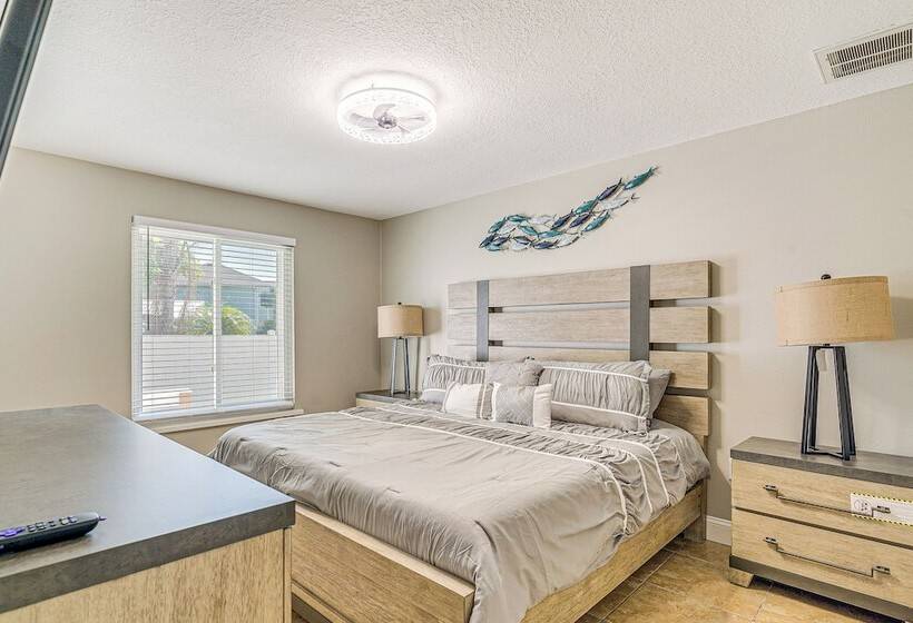 Boat Dock & Pool: Bayfront Crystal River Home