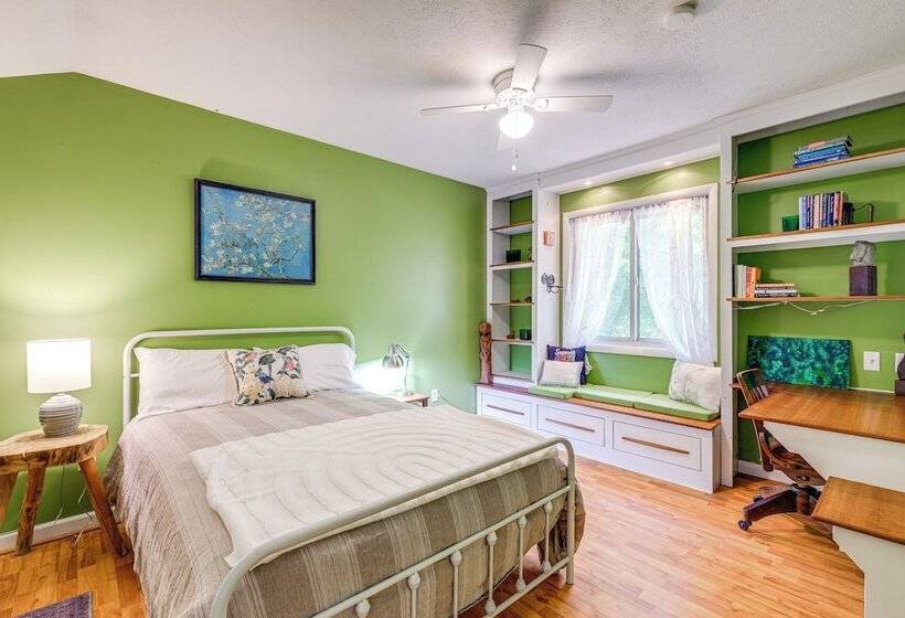 Blacksburg Hideaway W/ Hot Tub ~ 5 Mi To Campus!